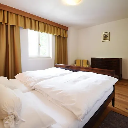 Castel Campan Kır Evi